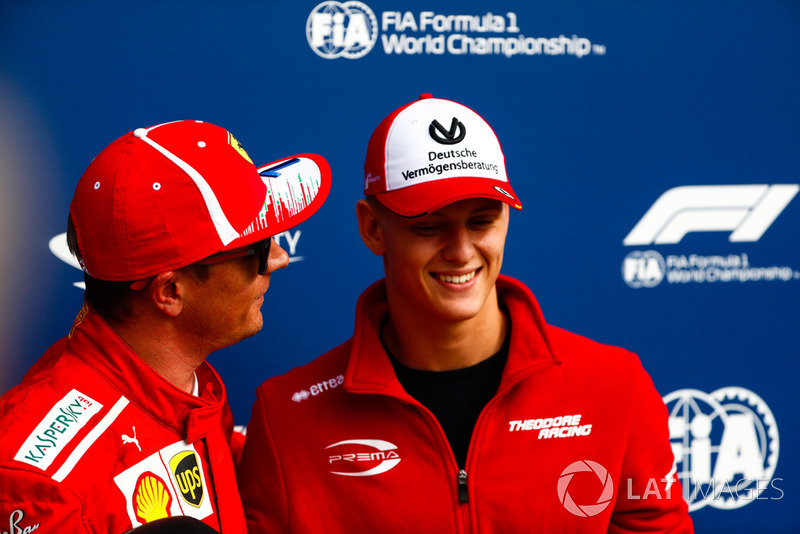 Mick Schumacher con Kimi Raikkonen en el Gran Premio de Italia 2018