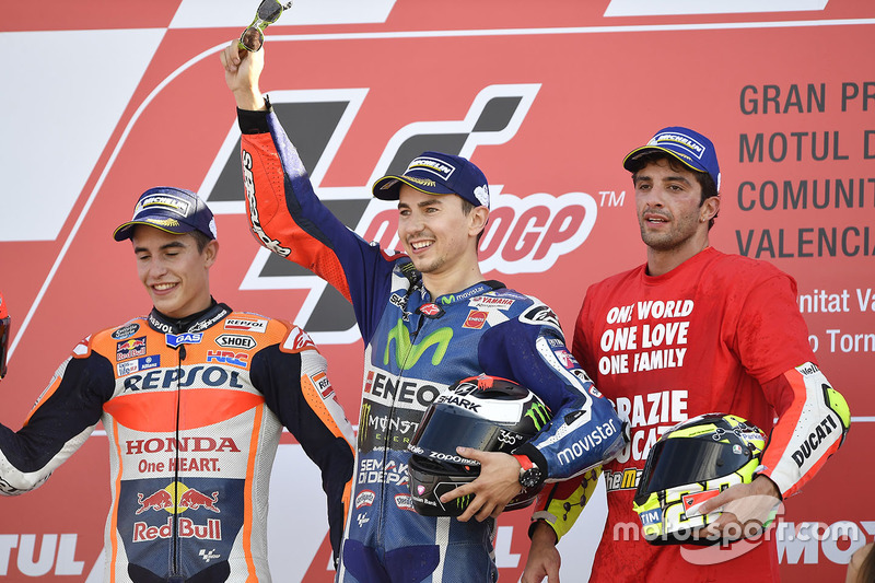Podium: ganador, Jorge Lorenzo, Yamaha Factory Racing, segundo, Marc Márquez, Repsol Honda Team, tercero, Andrea Iannone, Ducati Team