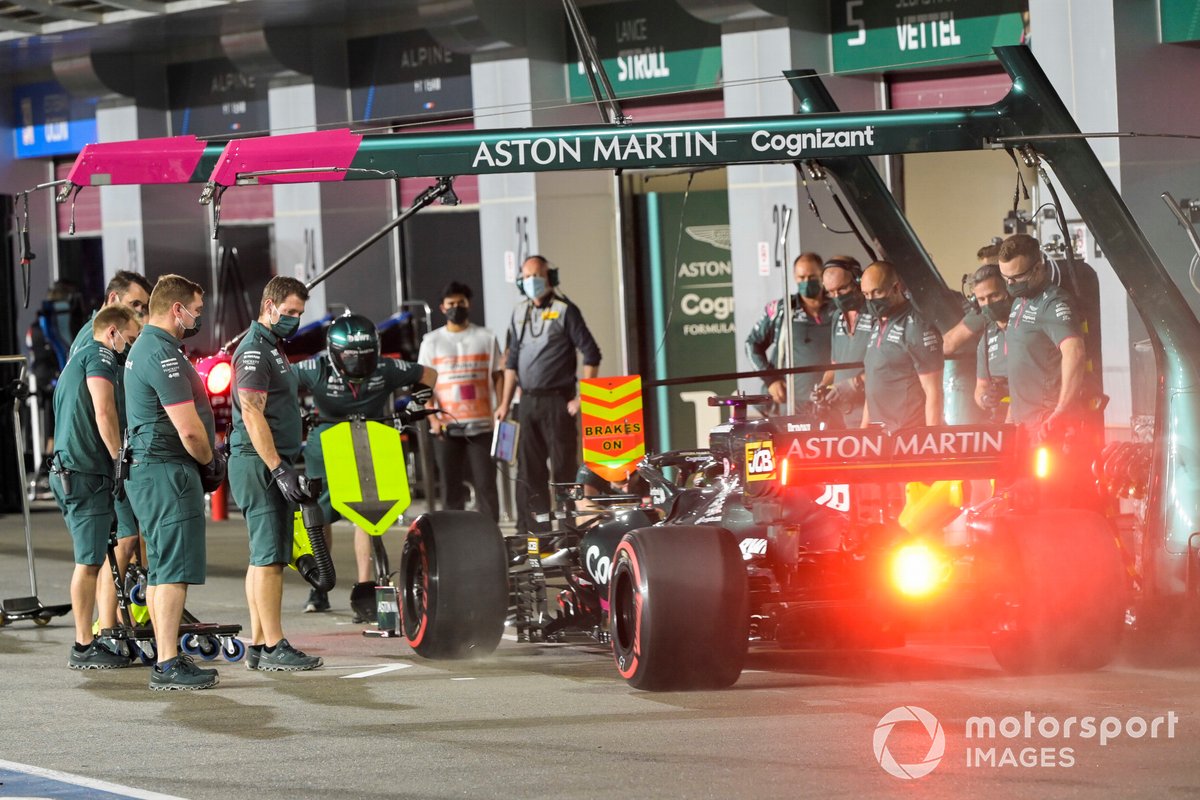 Lance Stroll, Aston Martin AMR21, in the pits