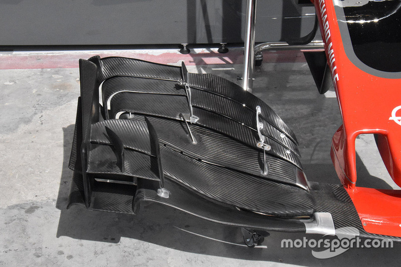 Detalle del alerón delantero del Haas F1 Team VF-17
