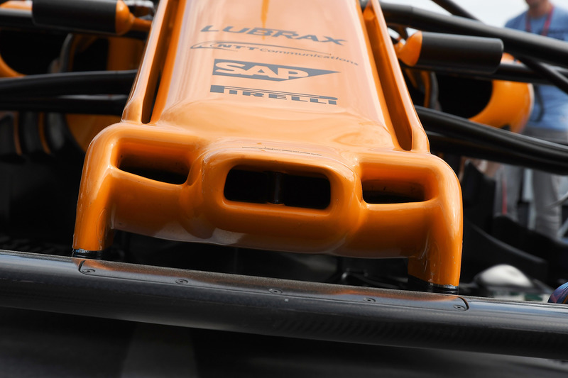 Hidung McLaren MCL33