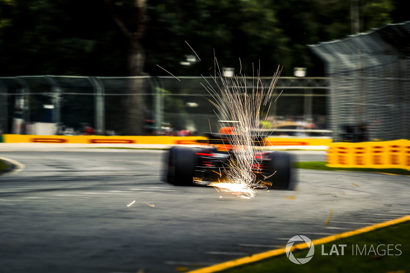 Max Verstappen, Red Bull Racing RB14, scintille