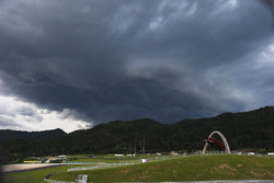 Donkere wolken boven de Red Bull Ring