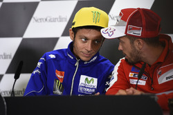 Valentino Rossi, Yamaha Factory Racing, Andrea Dovizioso, Ducati Team