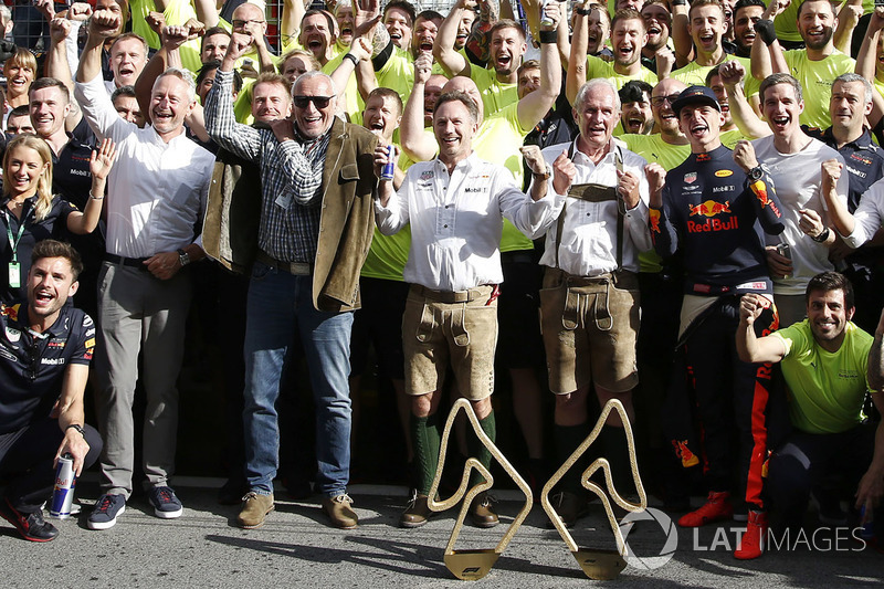 Макс Ферстаппен, Red Bull Racing, з командою