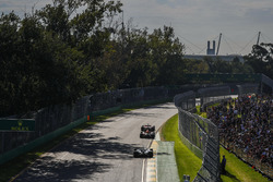 Sebastian Vettel, Ferrari SF70H; Max Verstappen, Red Bull Racing RB13; Lewis Hamilton, Mercedes AMG