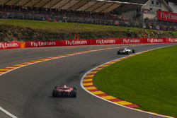 Lewis Hamilton, Mercedes-Benz F1 W08 leads Sebastian Vettel, Ferrari SF70H