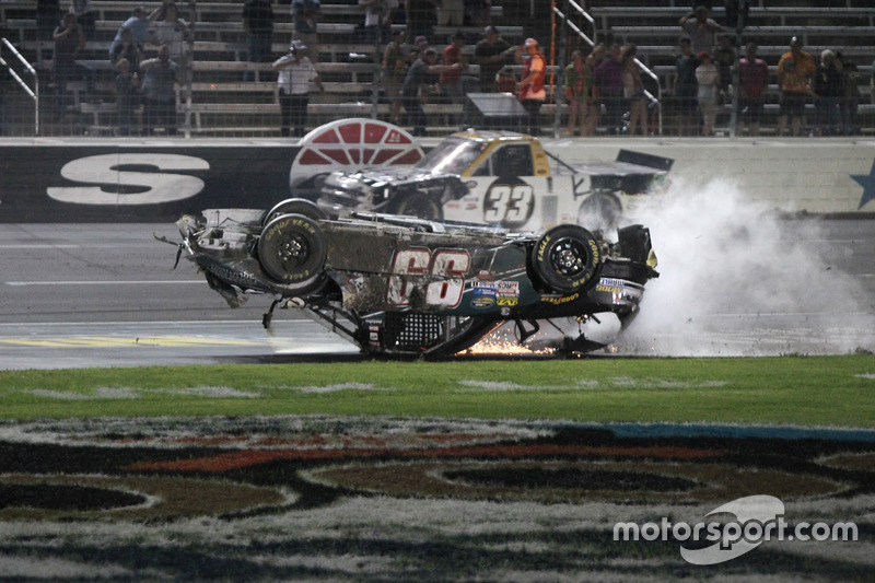 Unfall von Timothy Peters, MDM Motorsports Chevrolet
