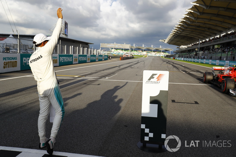Pole man Lewis Hamilton, Mercedes AMG F1, celebrates