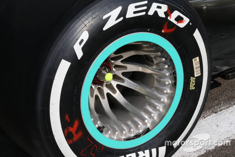 Колесо Mercedes AMG F1 W09