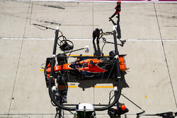 Fernando Alonso, McLaren MCL32, pitlerde