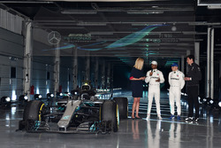 Valtteri Bottas, Mercedes AMG F1, Lewis Hamilton, Mercedes AMG F1, Toto Wolff, Executive Director Me