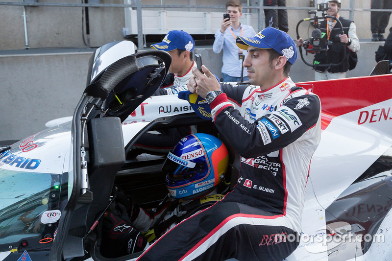 Ganadores #8 Toyota Gazoo Racing Toyota TS050: Sébastien Buemi, Kazuki Nakajima, Fernando Alonso