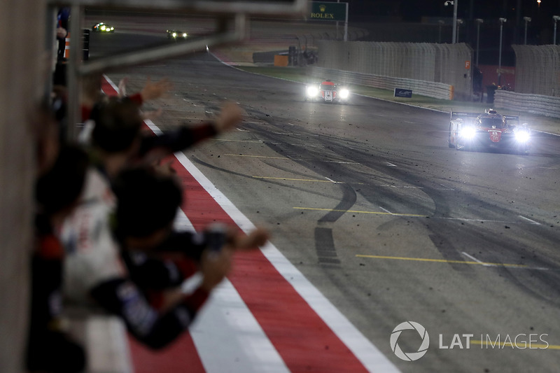 Race winners #8 Toyota Gazoo Racing Toyota TS050-Hybrid: Sebastien Buemi, Anthony Davidson, Kazuki Nakajima
