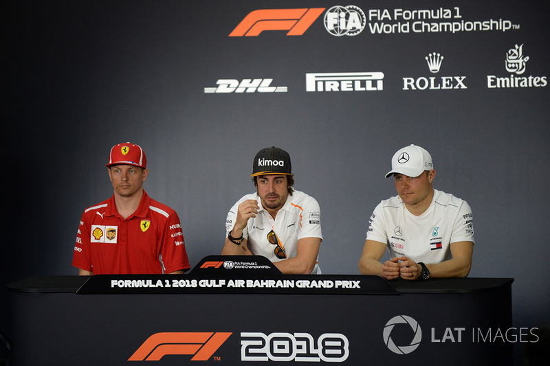 Kimi Raikkonen, Ferrari, Fernando Alonso, McLaren ve Valtteri Bottas, Mercedes-AMG F1