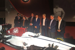 Маркус Ерікссон, Шарль Леклер, Sauber,президент FIA Жан Тодт, керівник Ф1 Чейз Кері, генеральний дир