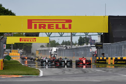 Себастьян Феттель, Ferrari SF71H, лідирує на старті