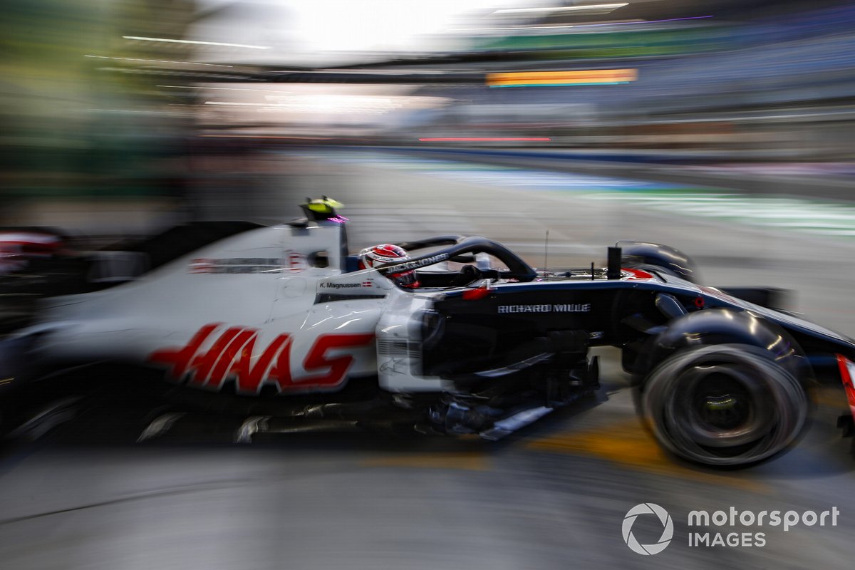 Kevin Magnussen, Haas VF-20.