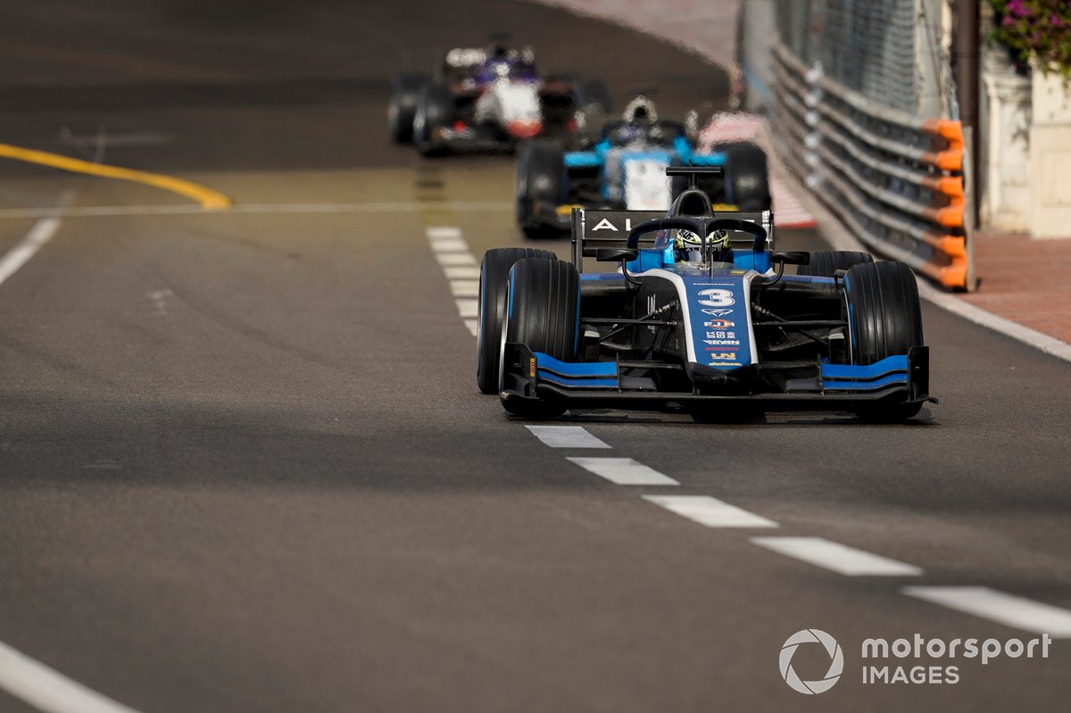 Guanyu Zhou, Uni-Virtuosi Racing