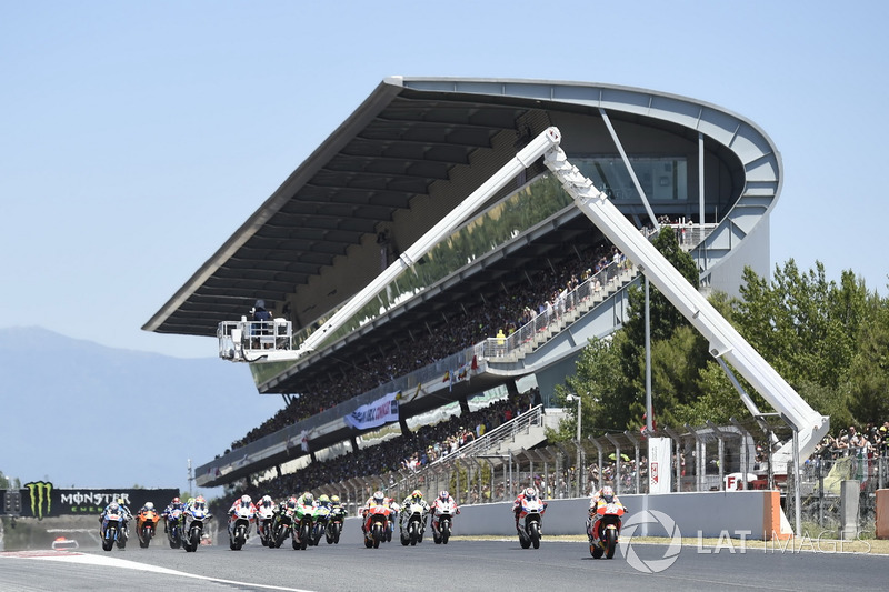 Дані Педроса, Repsol Honda Team, лідирує на старті