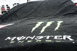 Una copertura antipioggia Monster Energy