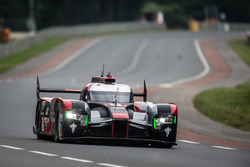 #8 Audi Sport Team Joest Audi R18 e-tron quattro: Лукас ді Грассі, Лоік Дюваль, Олівер Джарвіс