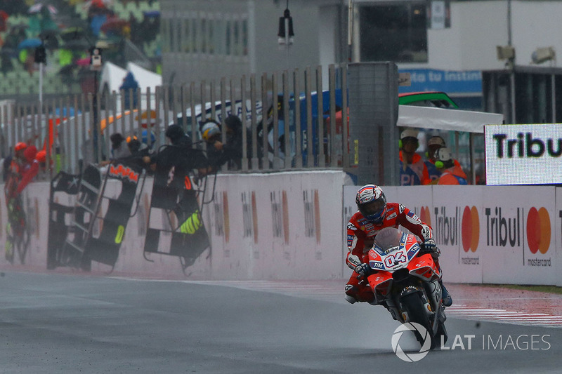 <img src="http://cdn-1.motorsport.com/static/custom/car-thumbs/MOTOGP_2017/BIKES/Ducati.png" width="80" /> Ducati Team