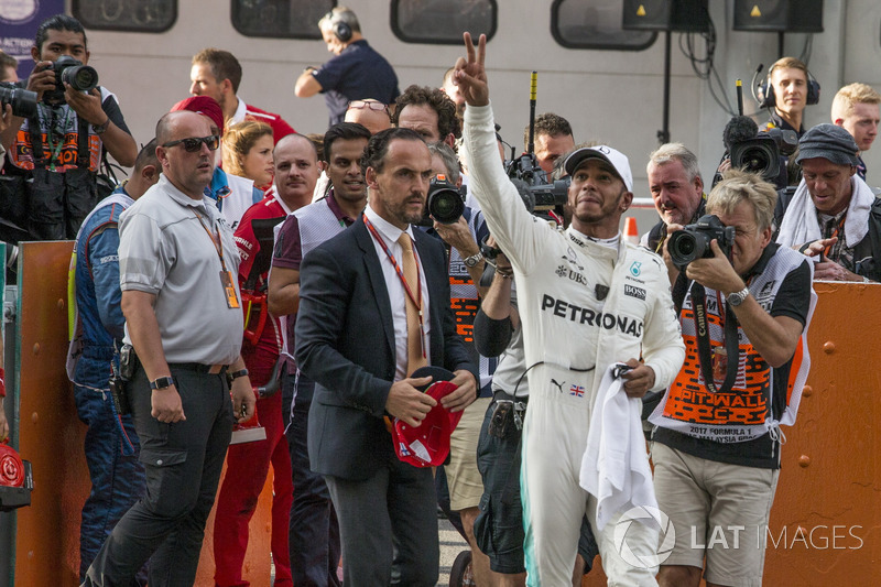 Pole sitter Lewis Hamilton, Mercedes AMG F1 celebrates in parc ferme