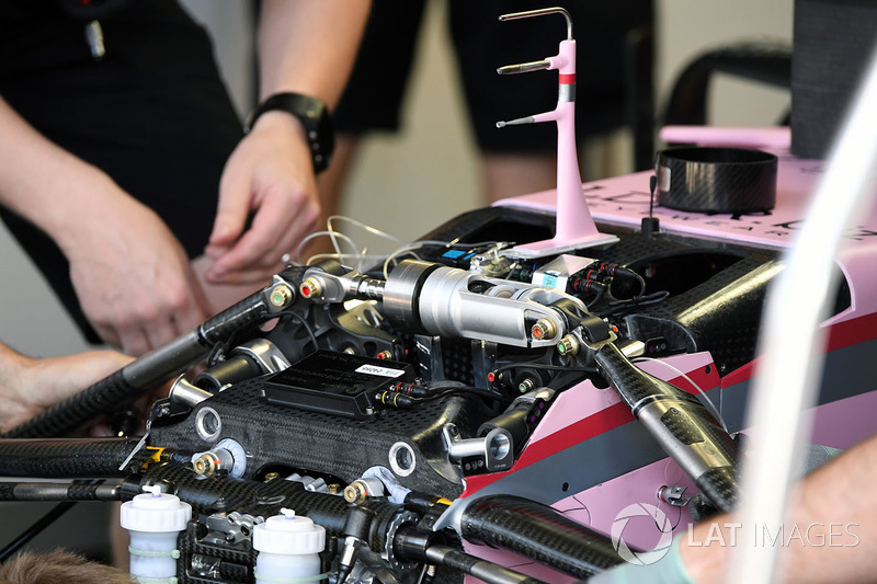 Force India VJM10 ön süspansiyon ve şasi detay