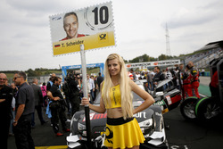 Gridgirl für Timo Scheider, Audi Sport Team Phoenix, Audi RS 5 DTM