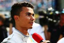 Pascal Wehrlein, Manor Racing, mit den Medien