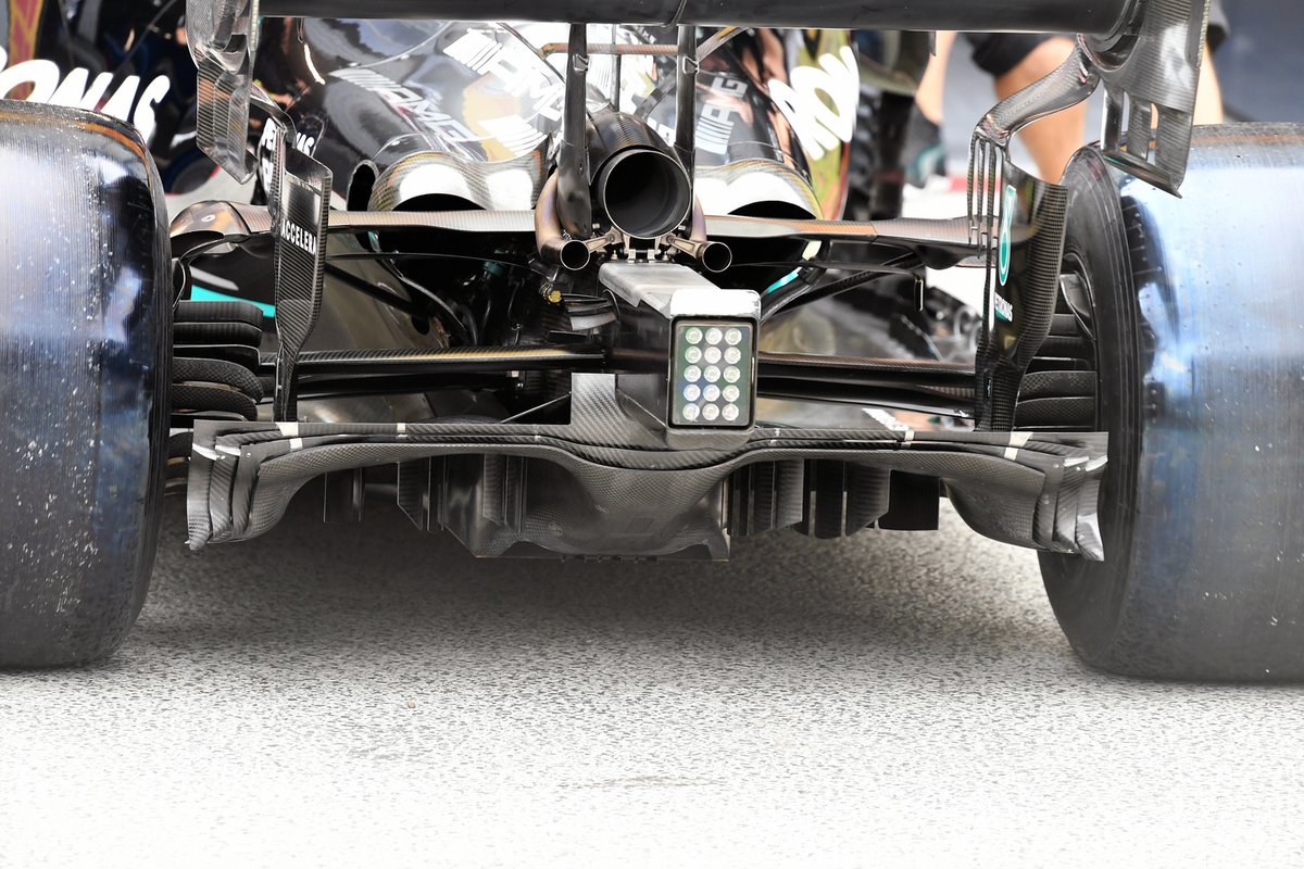 Detalle de la parte trasera del Mercedes W12