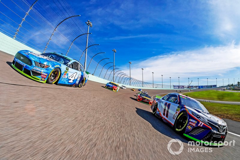 Denny Hamlin, Joe Gibbs Racing, Toyota Camry FedEx Express, Kevin Harvick, Stewart-Haas Racing, Ford Mustang Busch Light, Martin Truex Jr., Joe Gibbs Racing, Toyota Camry Bass Pro Shops, Kyle Busch, Joe Gibbs Racing, Toyota Camry M&M's