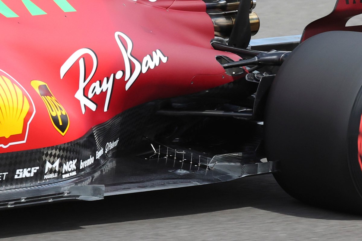 Карлос Сайнс, Ferrari SF21, старое днище