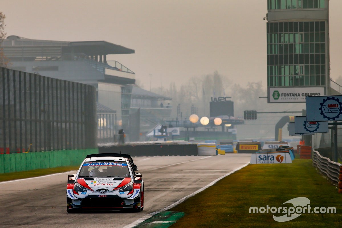 Pereli Toyota Gazoo Racing, Elfyn Evans, dan navigatornya, Scott Martin, masih tertinggal jauh dari Sebastien Ogier dalam leaderboard Reli Monza.