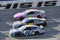 Jimmie Johnson, Hendrick Motorsports Chevrolet, Michael McDowell, Leavine Family Racing Chevrolet, T
