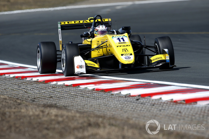 Саша Фенестраз, Carlin Dallara F317 - Volkswagen