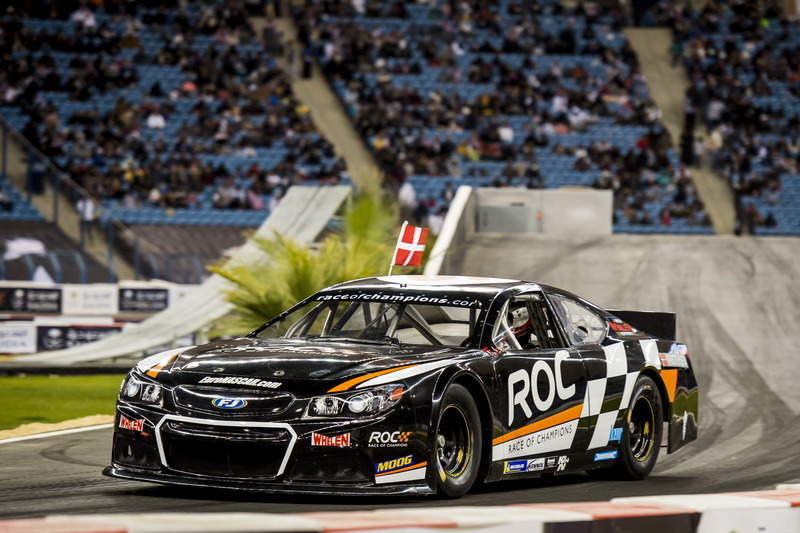 Том Крістенсен за кермом Whelen NASCAR