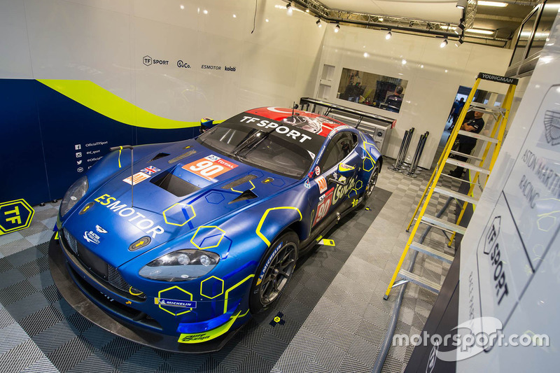 #90 TF Sport Aston Martin Vantage: Salih Yoluc, Euan Alers-Hankey, Charles Eastwood