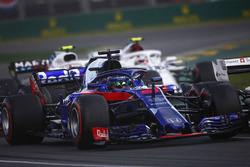 Brendon Hartley, Toro Rosso STR13 Honda, Charles Leclerc, Sauber C37 Ferrari, Sergey Sirotkin, Willi