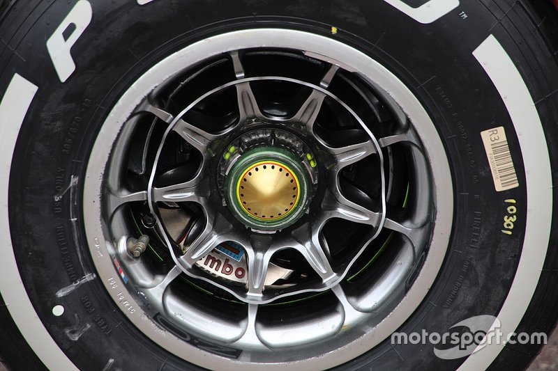 Red Bull RB15: ecco il nuovo cerchione anteriore