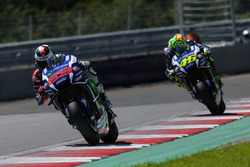 Хорхе Лоренсо, Yamaha Factory Racing, Валентино Россі, Yamaha Factory Racing