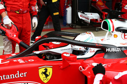 Sebastian Vettel, Ferrari SF16-H met de Halo 2