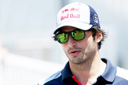 Daniil Kvyat, Scuderia Toro Rosso. en Carlos Sainz Jr., Scuderia Toro Rosso