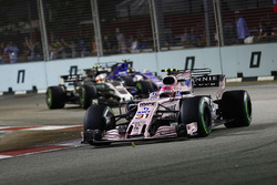 Esteban Ocon, Sahara Force India F1 VJM10. leads Kevin Magnussen, Haas F1 Team VF-17 as Pascal Wehrl