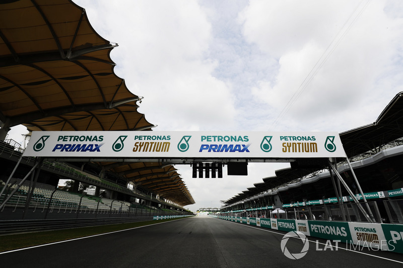 The Sepang pit straight