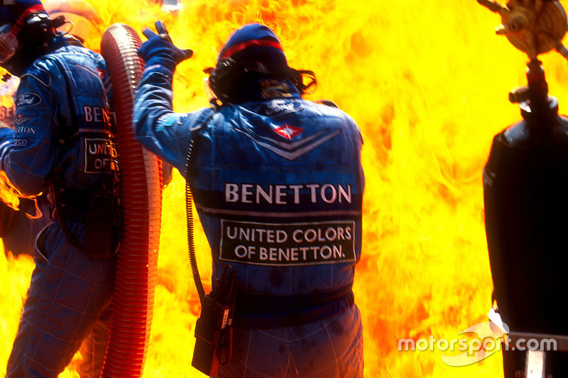 Ogień podczas pit stopu Jose Verstappena, Benetton B194 Ford
