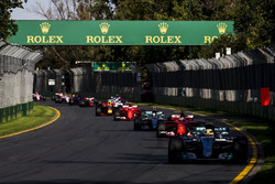 Lewis Hamilton, Mercedes AMG F1 W08; Sebastian Vettel, Ferrari SF70H; Valtteri Bottas, Mercedes AMG