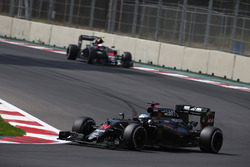 Fernando Alonso, McLaren Honda F1 Team MP4-31 en Jenson Button, McLaren Honda F1 Team MP4-31