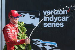 Переможець Скотт Діксон, Chip Ganassi Racing Chevrolet